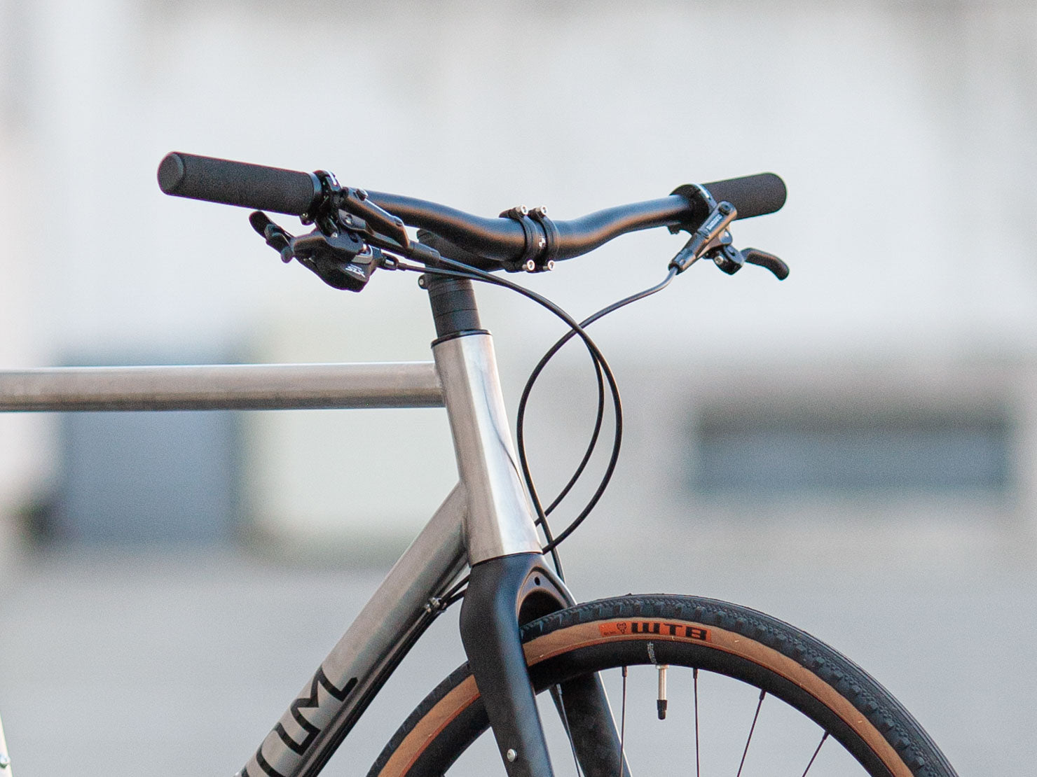 Omnium Riser Bar